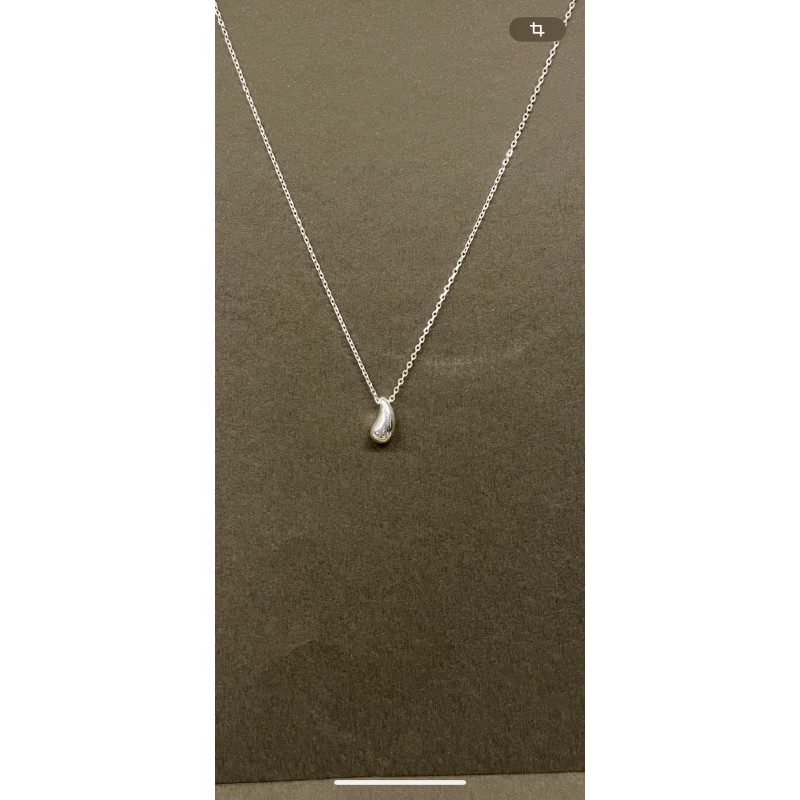 Collier argent avec pendentif goutte