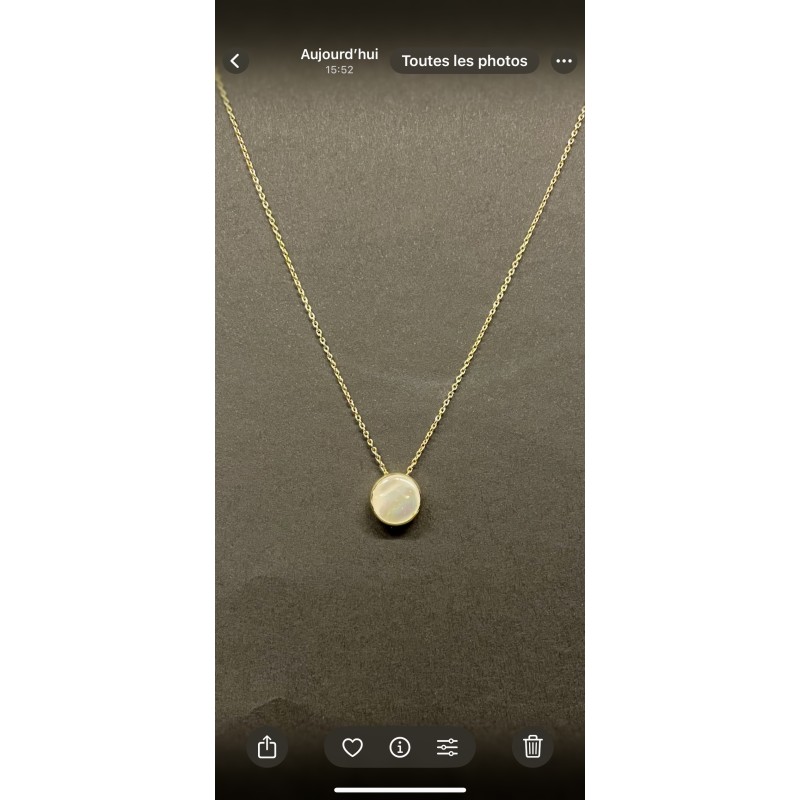 Collier gold avec pendentif nacre fantaisie